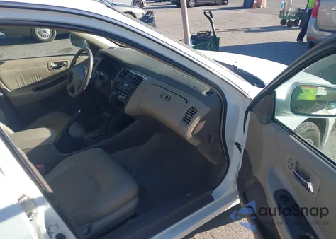 2000 Honda Accord 3.0 Ex из США, поврежденный, VIN 1HGCG1658YA066241